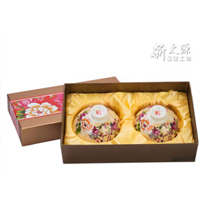 《Xintaiyuan》 (Taiwan flower cloth pattern) Safflower Shuangyu Hikyo Cup (Safflower tea bowl/pairing set - milky white) 《Taiwan souvenir》